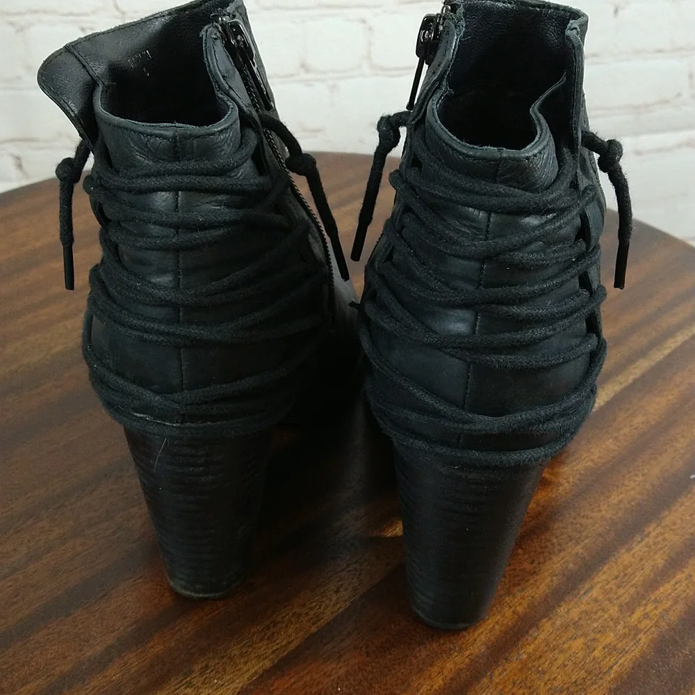 Steve Madden Black Leather Ankle Boots
